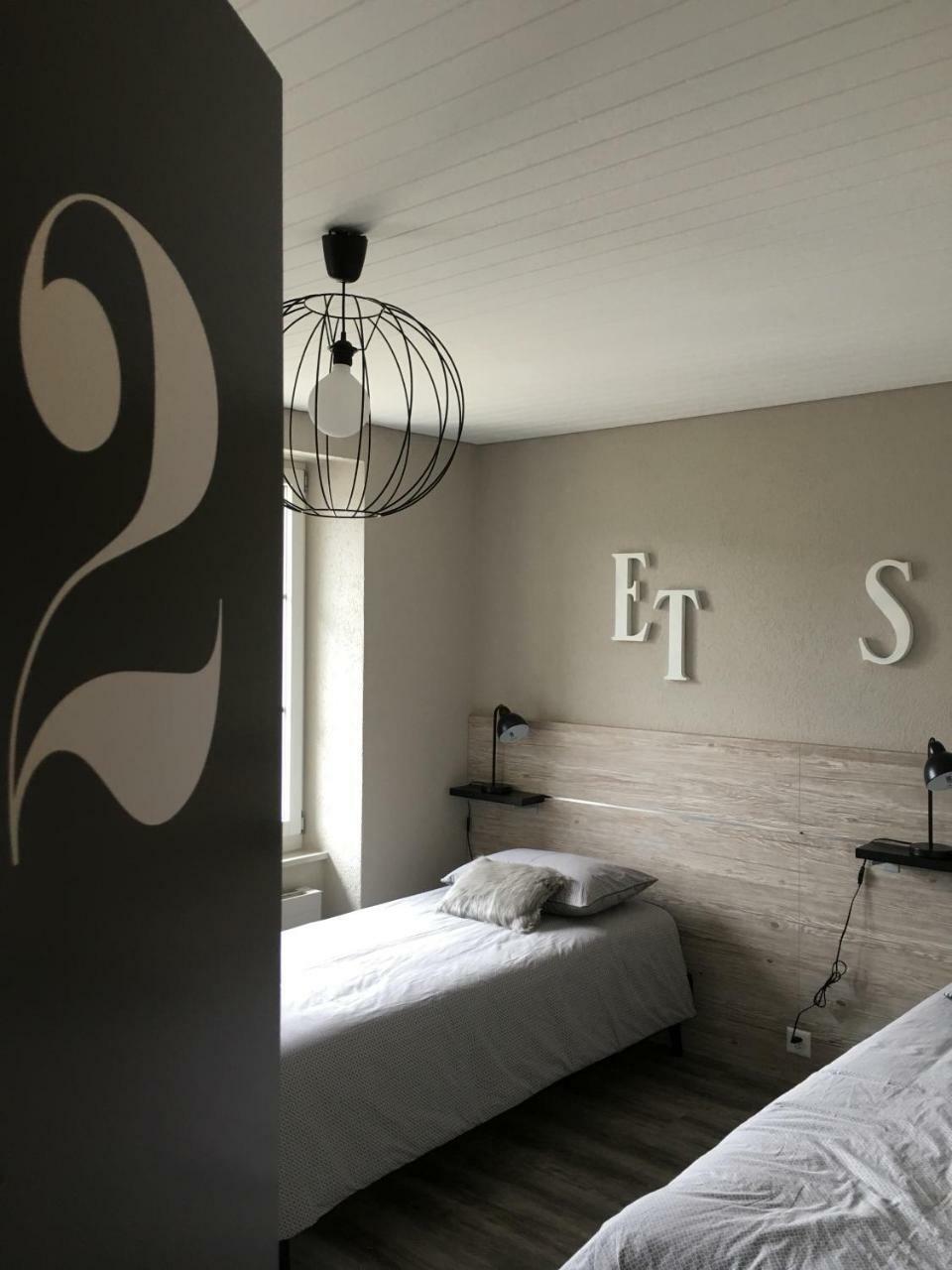 Hotel Café Tivoli à Châtel-Saint-Denis Extérieur photo