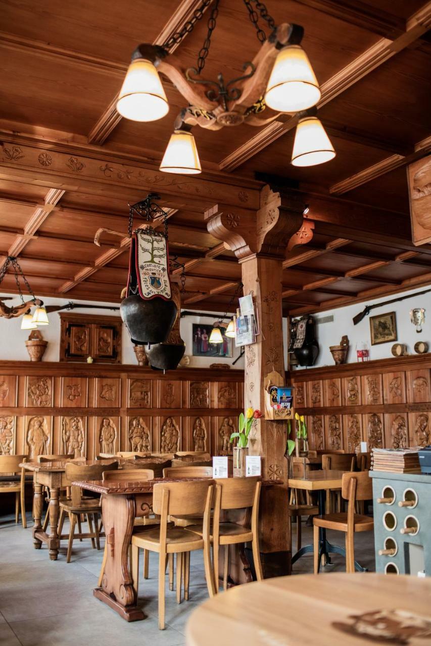 Hotel Café Tivoli à Châtel-Saint-Denis Extérieur photo